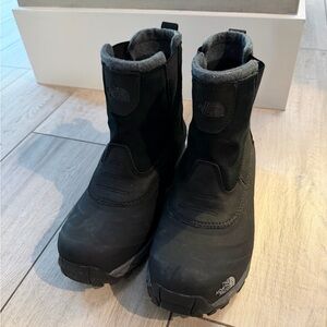 The North Face Men’s Black Snow Boots